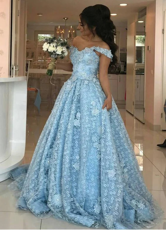 Trendy Outfits For Girls Ball Gown Light Blue Lace Appliques Prom Dresses Off the Shoulder Quinceanera Dresses