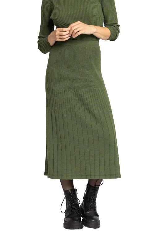 Outlet Clothing Solid Skirt In Green