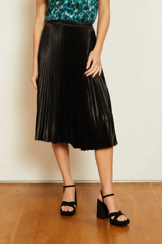 Women's Chic Outfit Mia Skirt In Black Shiny Woven