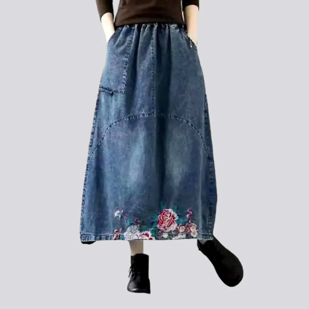 Women's Transitional Outfit Sanded flowery women's jeans skirt